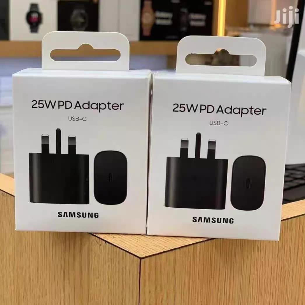 Samsung 25W UK Plug PD Adattatore per caricabatterie super veloce per Galaxy Z Flip Fold 7 6 5 S25 S24 S23 S22 S21 Ultra FE A15 A16 A17 A07 A36