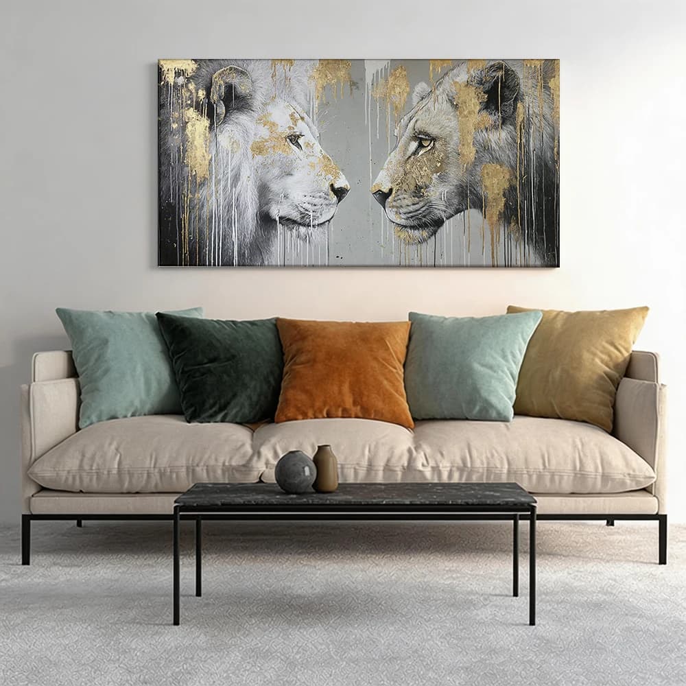 Frame on canvas with large wooden frame, 1 piece, lion theme wall decoration, with gold sketches.