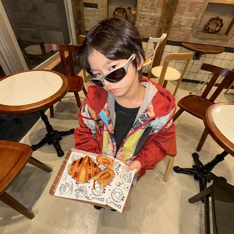 2025 Autunno Nuovo design con cappuccio Graffiti con stampa a caldo digitale per bambini con una giacca con cerniera