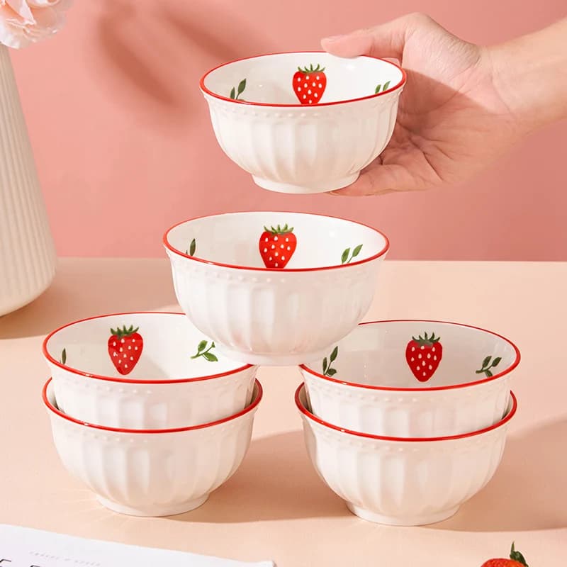 Set di ciotole in ceramica da 2/6 pezzi da 4,5 pollici con grazioso design a forma di fragola, ciotola per riso riutilizzabile, ciotola per colazione e ciotola per avena,