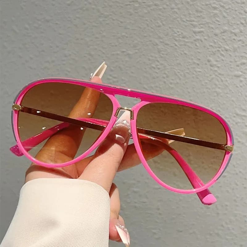 Occhiali da sole pilota popolari con montatura grande da donna per uomo Occhiali da sole vintage Punk Luxury Brand Designer y2k Occhiali da vista per esterni in metallo