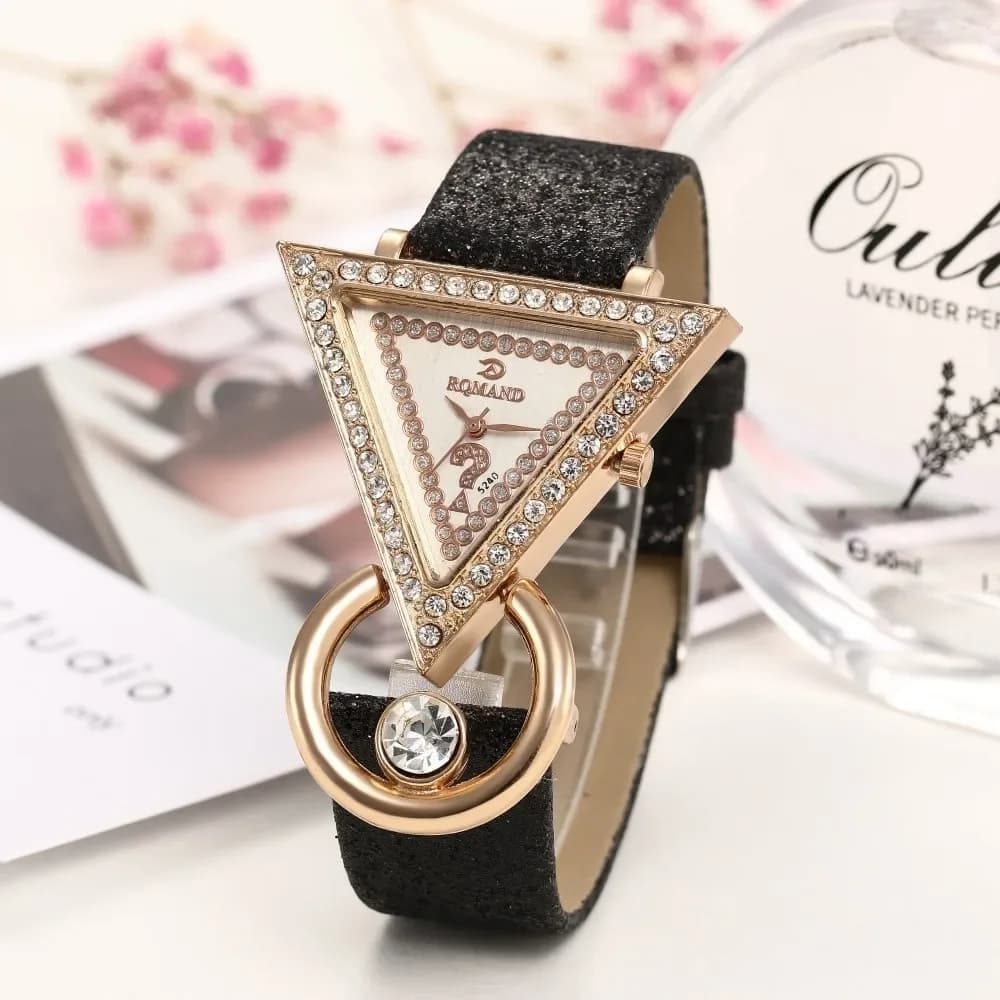 2024 Women's Watch Creative Triangle Luxury Dial With Rhinestones Strap Watch Wrist Watch Women's Quartz Fashion Relojes Mujer