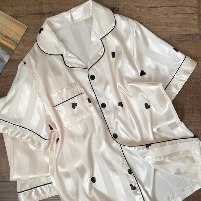 Pigiama da donna con stampa a forma di cuore nero elegante francese dolce coreano Ins Harajuku a righe Homewear 2024 New Summer Y2k Sleepwear