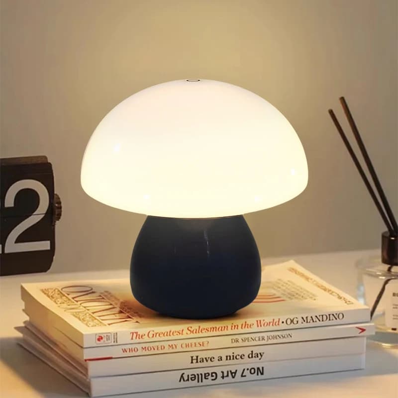Lampada da tavolo a LED a fungo che carica il bar da caffè con scrivania touch, decorazione della camera da letto dell'hotel, atmosfera creativa nordica, piccola luce notturna