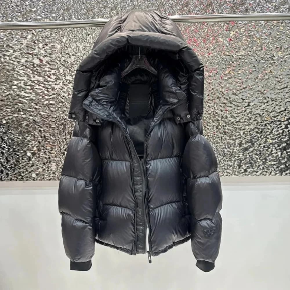 Nuovo inverno 90% piumino d'anatra bianco nero lucido corto soffice donna piumino con cappuccio addensato caldo piumino casual