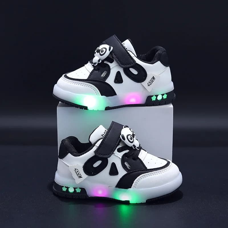 Children's Casual Cartoon LED Sneakers Children's Low-top Board Shoes Girls Shiny Light Sneakers Boys Glowing Light Sports Shoes