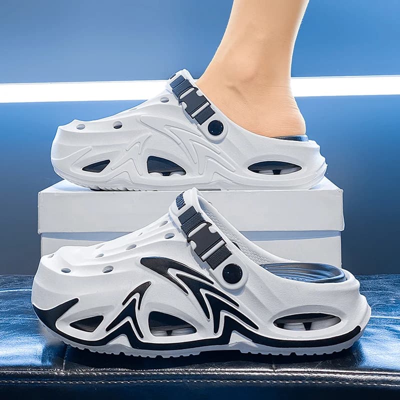 New Summer Style Beach Date, Outdoor Couple's Cushioned Thick-Soled Drainage Closed-Toe Sandals for Men and Women, Multifunctional Beach Camping Sandals