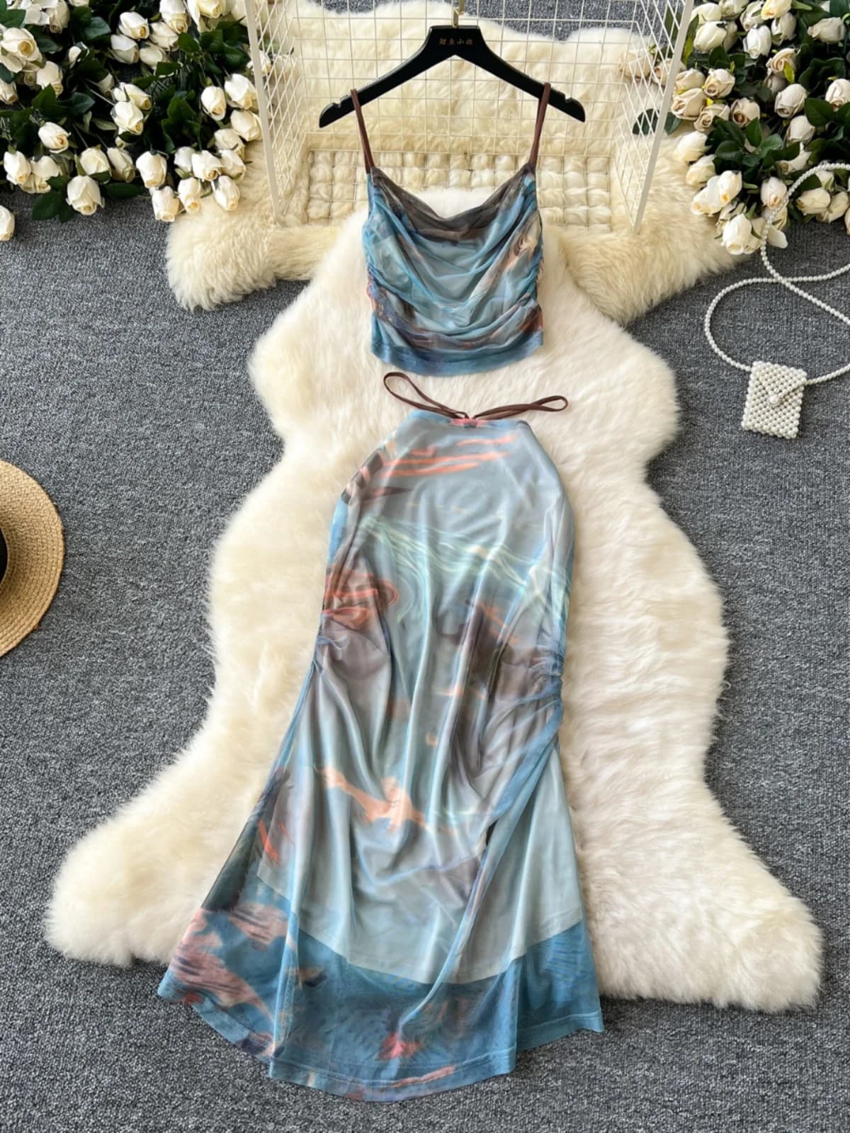 Completo Estivo da Donna Pure Desire: Top a Bretelle con Vita Piegata e Gonna Bodycon a Vita Alta - Outfit Estivo alla Moda