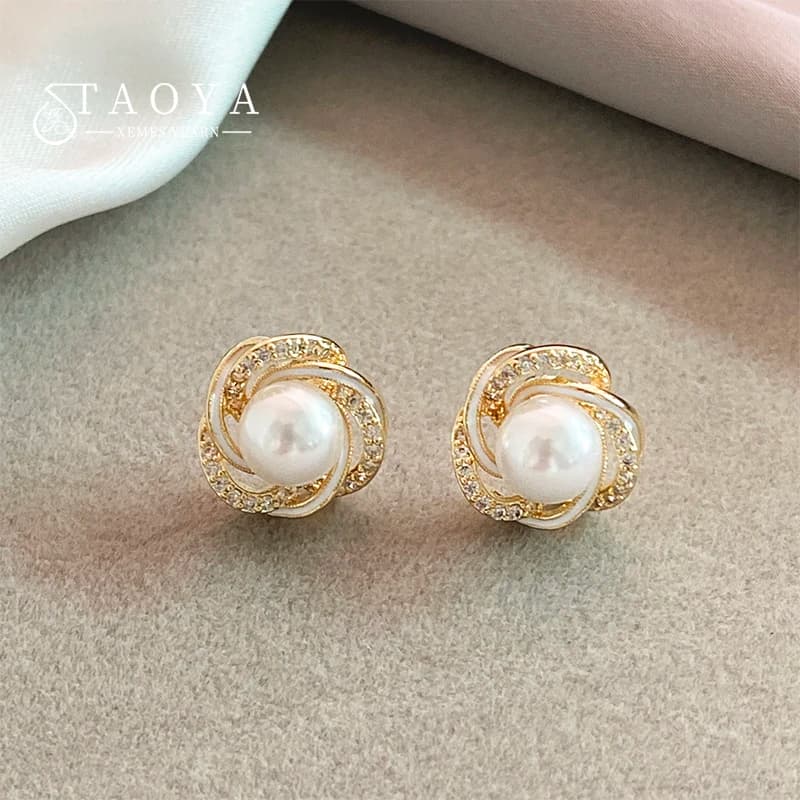 French Zircon Pearl Wrapped Flower shaped Earrings 2025 New Fashion Design Jewelry Christmas PartyLuxury Accessories for Women‘s