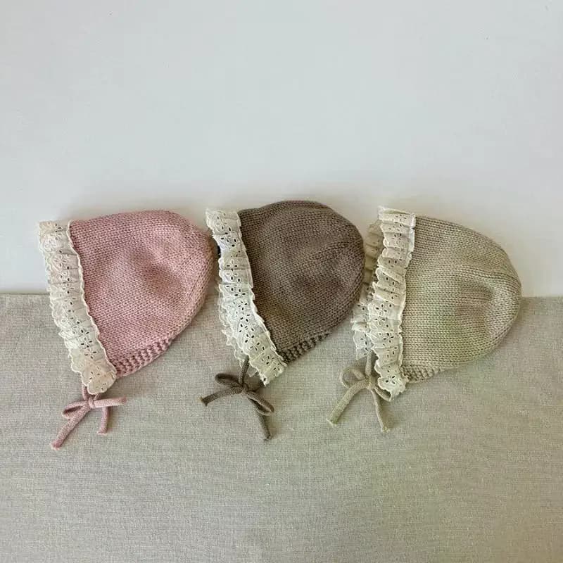 Cappello da principessa in lana con volant in pizzo per bambini per autunno/inverno, berretto lavorato a maglia caldo per esterni per ragazzi e ragazze, cappello per bambini con protezione per le orecchie