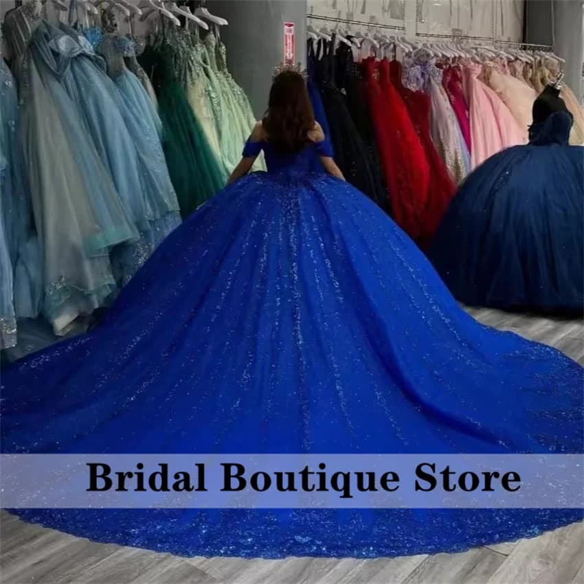 Abito da ballo blu royal personalizzato Abito Quinceanera con spalle scoperte Perline Paillettes Abiti da 15 Anos XV Festa di compleanno principessa