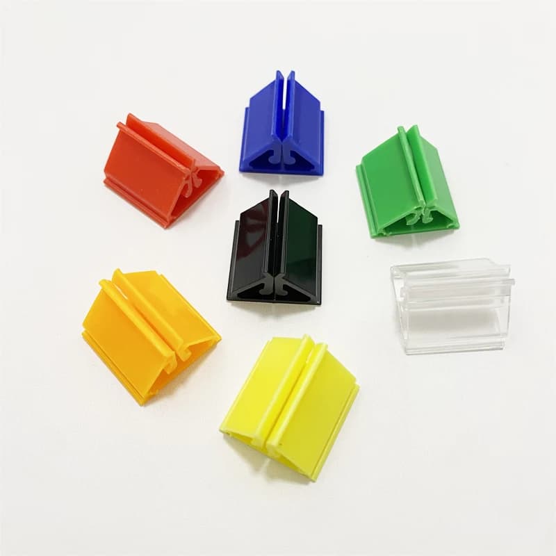 50 pcs 19mm * 19mm * 13mm Base di visualizzazione della carta di plastica per il supporto delle carte dei giochi da tavolo