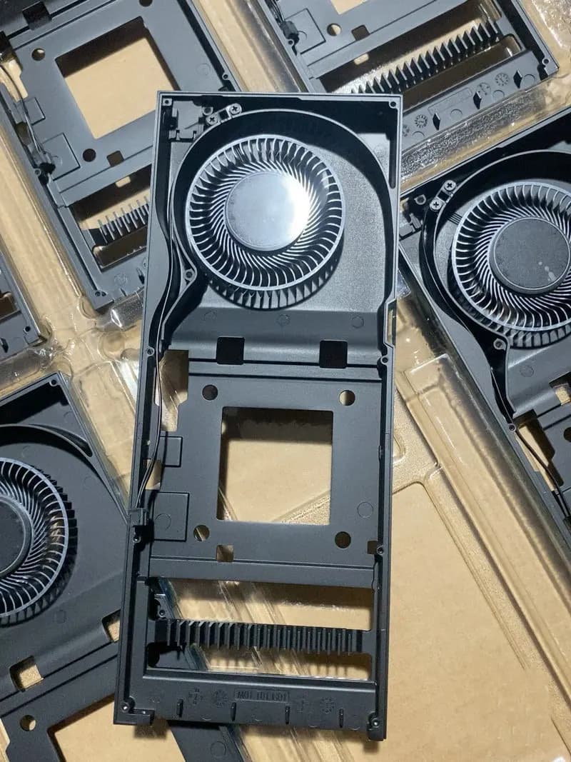 La ventola del telaio MOS per la scheda video grafica NVIDIA Quadro RTX A4000