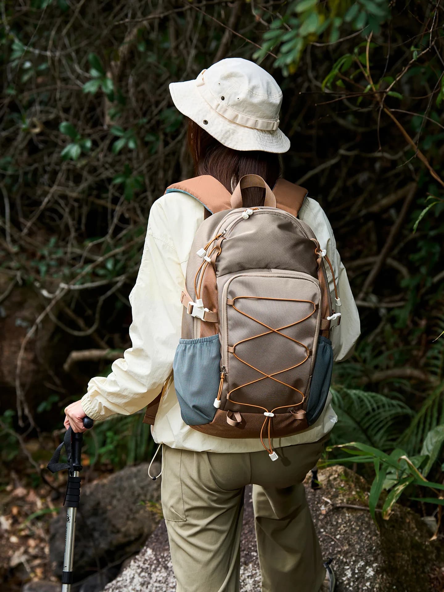 Zaino 23L per Escursionismo e Montagna, Leggero, Impermeabile, Resistente, Borsa Scolastica, Zaino Casual da Donna
