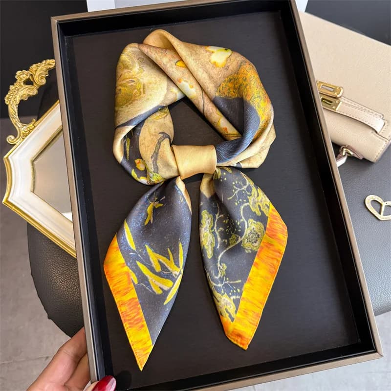 Elegante Sciarpa Quadrata con Stampa Vaso da Donna 70cm, Foulard in Raso alla Moda, Sciarpa Decorativa Calda, Nuovi Arrivi Primavera di Tendenza