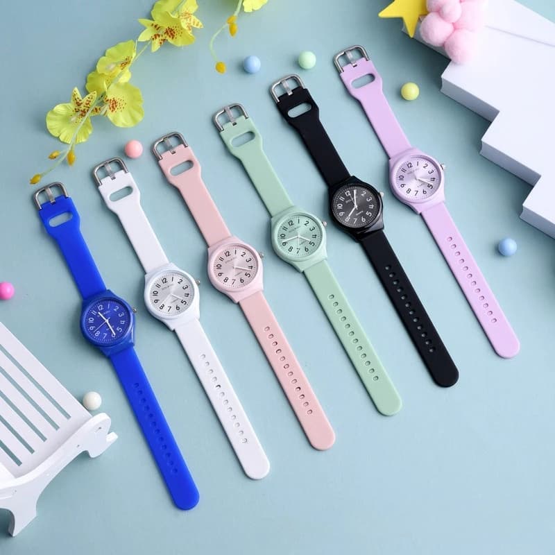 Women's Brand Silicone Strap Quartz Watch Fashion Casual Luxury Women's Wrist Watch Quartz Wrist Watch for Students Reloj Mujer
