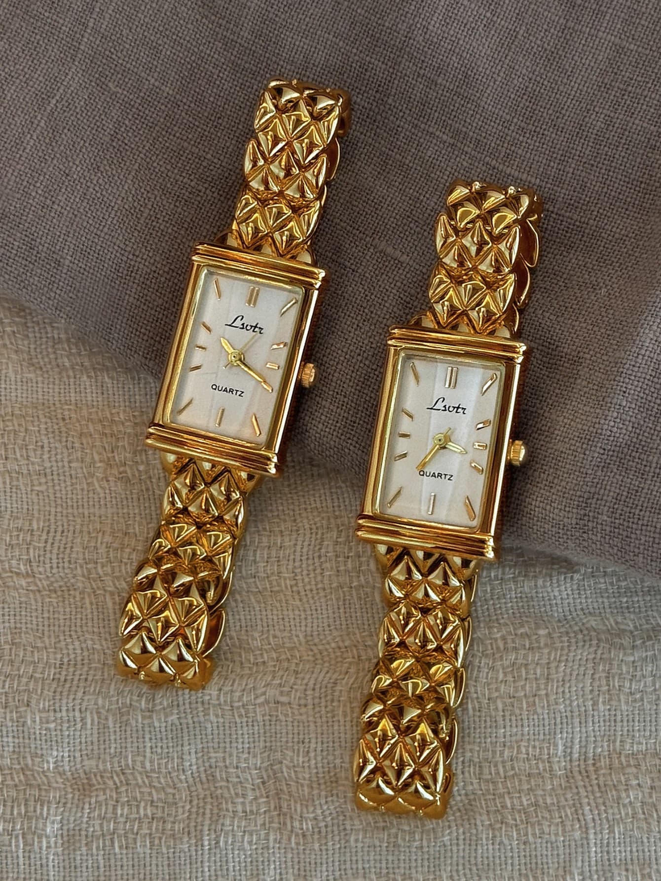 1 nuovo orologio al quarzo da donna con quadrante casual alla moda di lusso leggero francese dorato cinturino in acciaio inossidabile elegante e squisito stile casual adatto per la vita quotidiana e il polso o il regalo di compleanno