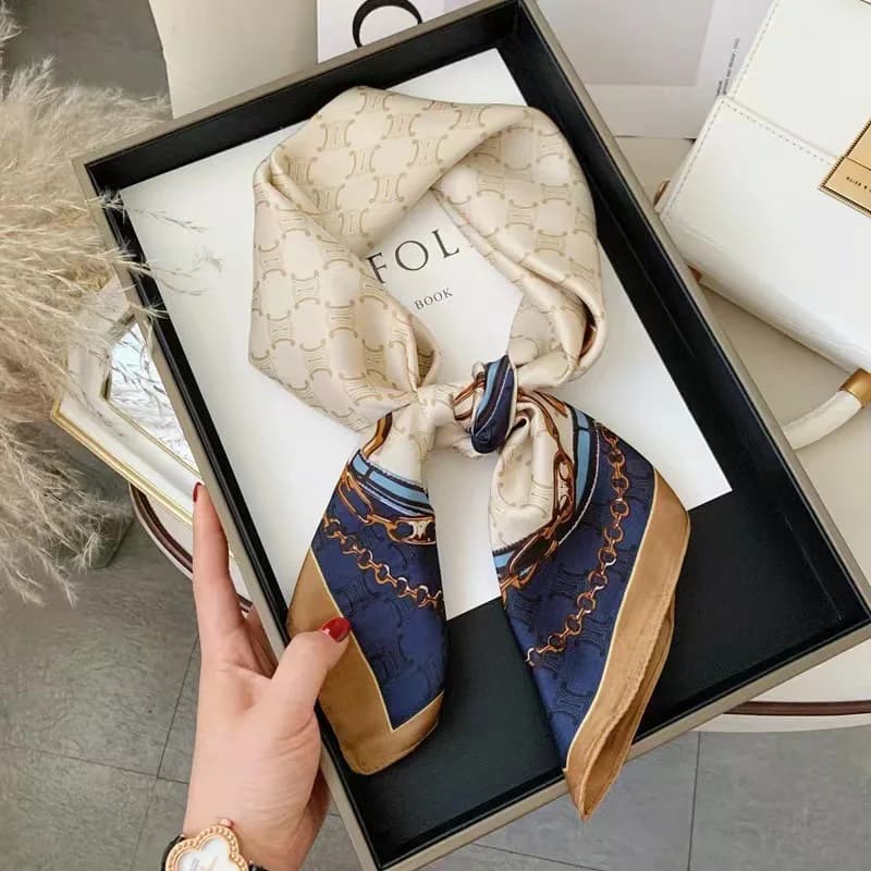Foulard Quadrato Stampato in Stile Francese, Elegante Sciarpa da Collo per Abbinamenti di Outfit