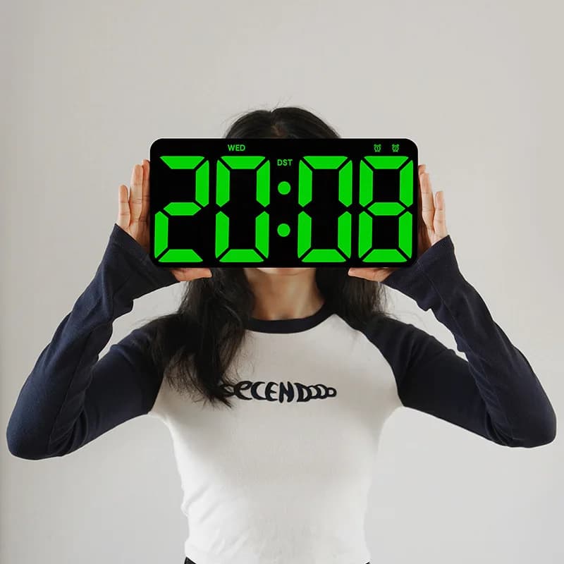 Vendita calda Orologio da parete per soggiorno a LED semplice orologio elettronico multifunzione conto alla rovescia numero di ore orologio da telefono plug-in