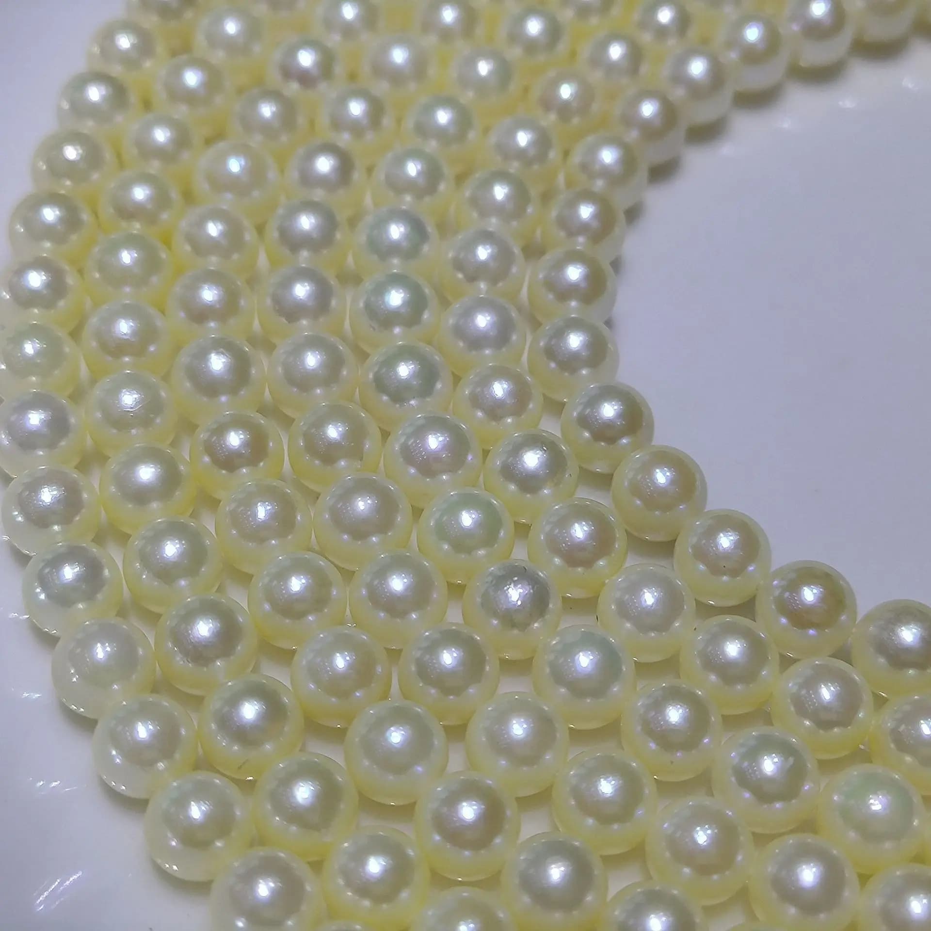 Collana di Perle Akoya Naturali Dorate Chiaro 5-6mm, Rotonde ad Alta Lucentezza con Leggeri Imperfezioni, Chiusura in Argento 925 per Donne