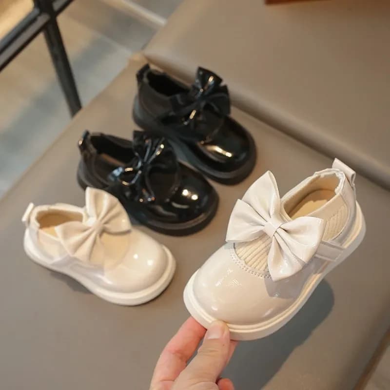Nuove scarpe da ragazza lavorate a maglia con fiocco in tessuto elasticizzato Principessa Scarpe basse per bambini per la scuola Mocassini con gancio e anello Principessa