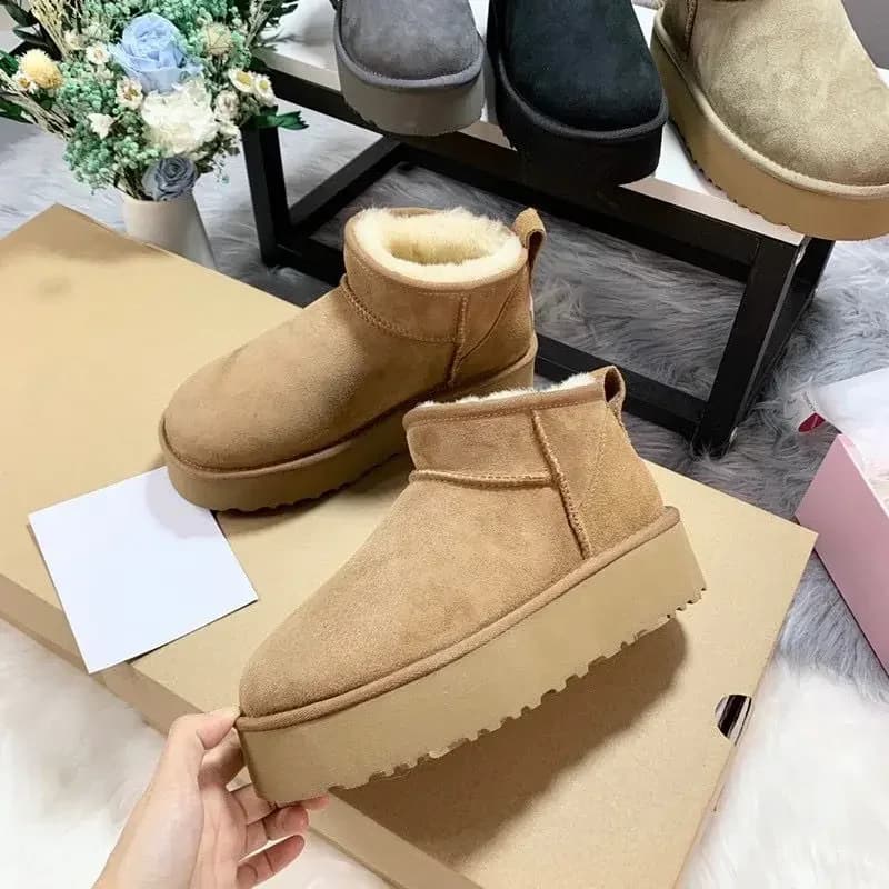 2026 Scarpe da donna firmate alla caviglia Ragazza Mocassino piatto Uomo Pelliccia invernale Stivali da neve da donna Pantofola di marca di lusso Originale Mini Tasman Nero