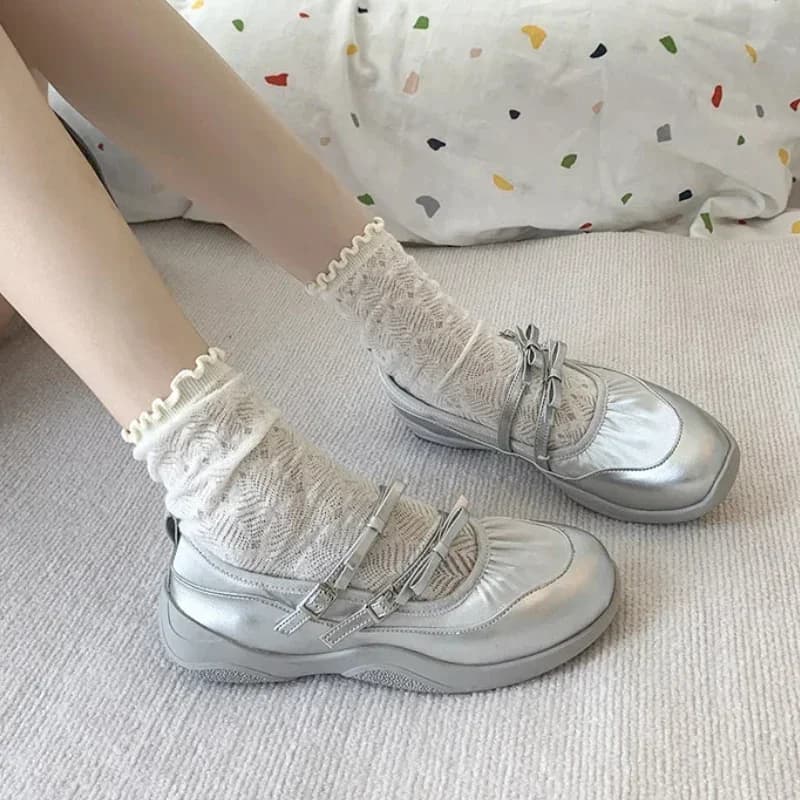 Scarpe Mary Jane argento per donna Sneakers Nuovo 2025 Moda Bowknot Fibbia per cintura Scarpe casual Piattaforma in morbida pelle Appartamenti da passeggio