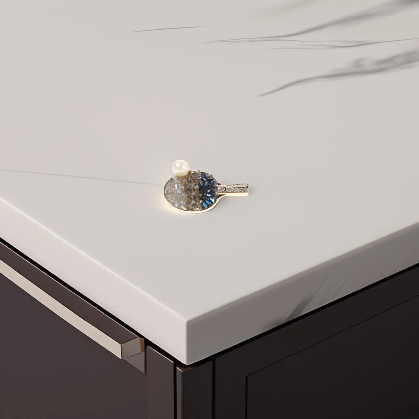 Sports Crystal Table Tennis Racket Brooch Pin Elegant Rhinestone Enamel Lapel Pin for Adults Unisex Stylish Party Date Gathering