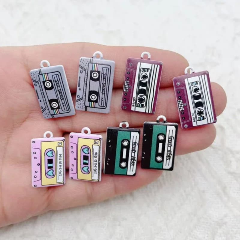 10 accessori per gioielli in lega, ciondolo con nastro magnetico stampato a goccia d'olio, serie retrò, orecchini fai da te, borse e altri accessori.
