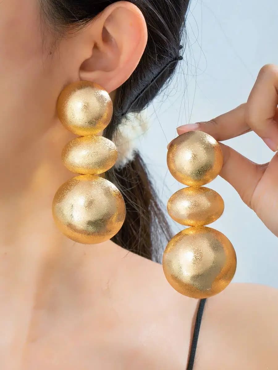 Pair oversized metallic matte geometric clip-on earrings