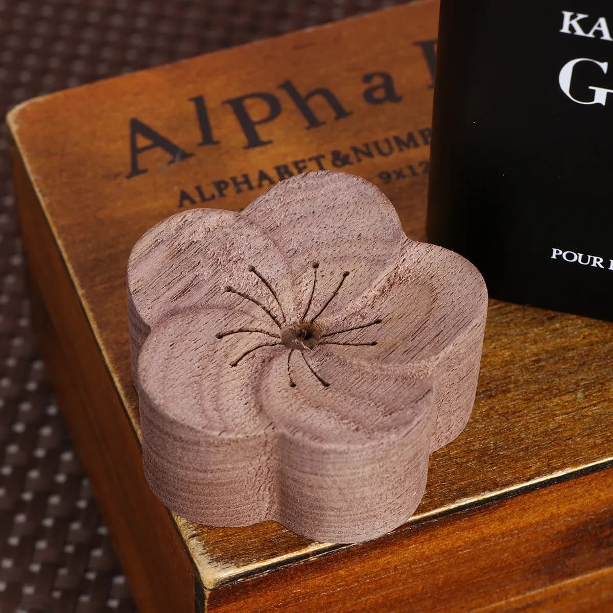 1Pcs Wooden Essential Oil Diffuser Eco Friendly Noise Free Smoke Free Aromatherapy Diffuser for Deep Beauty