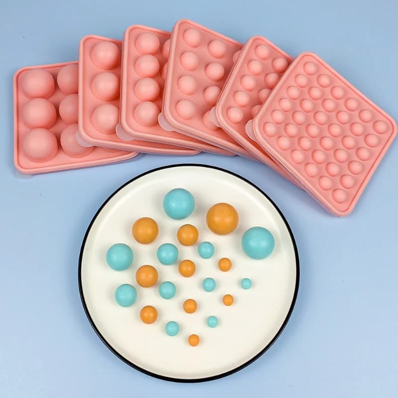 Stampo in silicone per caramelle e cioccolato rotondo poroso con coperchio Stampo per cubetti di ghiaccio per budino fondente fai-da-te Decorazione per torta nuziale per feste di San Valentino