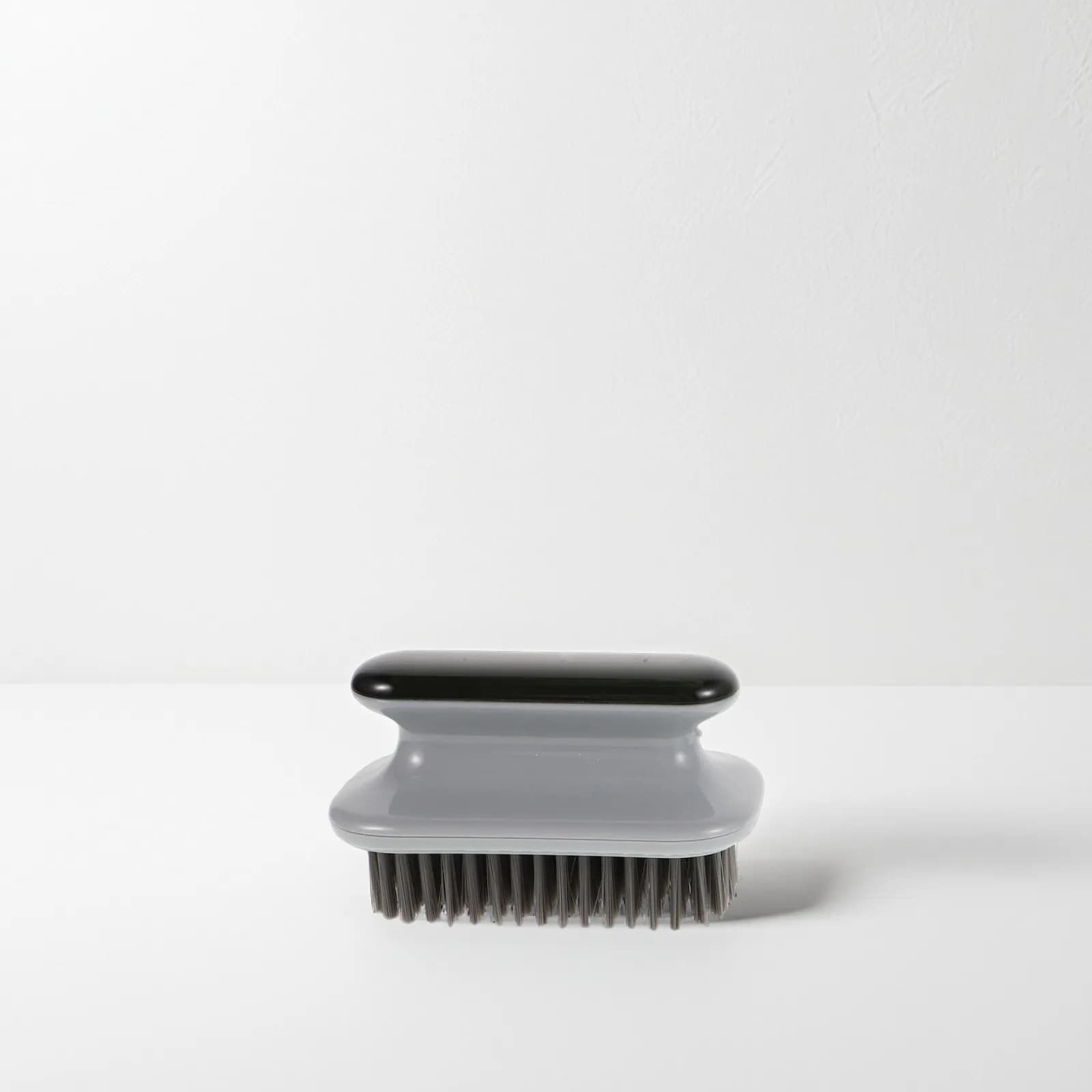 Set di 2 Spazzole Multiuso per Pulizia Scarpe, con Setole Morbide in Plastica per Vestiti, Sneakers, Stivali, Pavimenti, Piastrelle e Vasca da Bagno