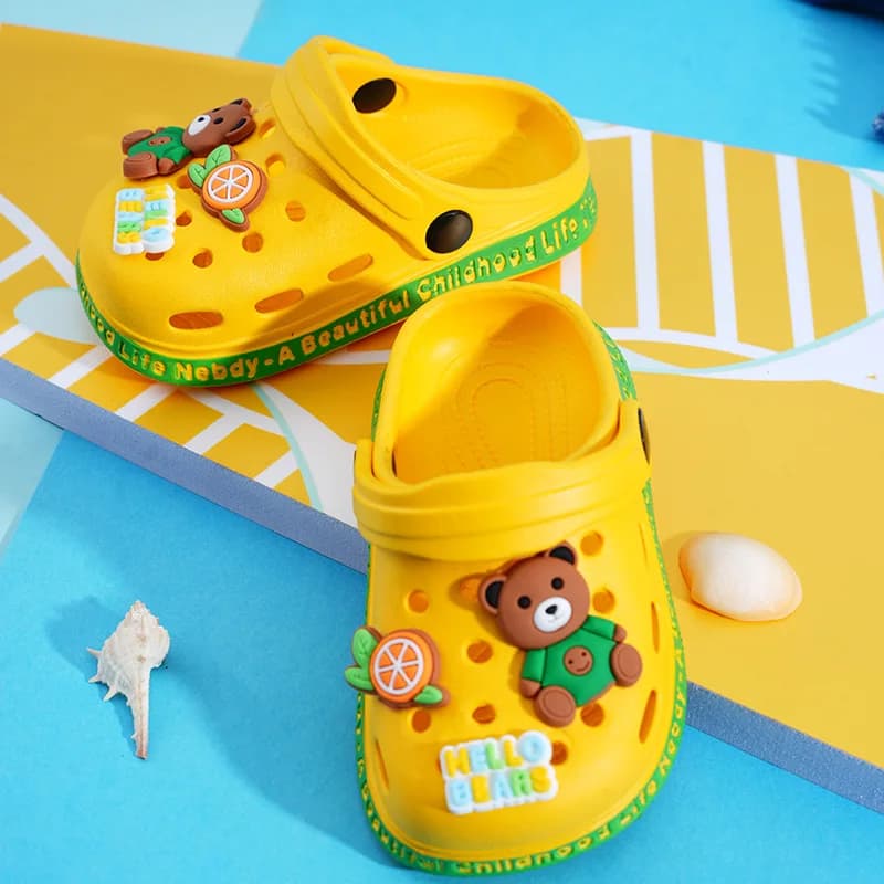 Ciabatte estive per bambini, carine, con fori, a punta chiusa, suola morbida, antiscivolo, sandali da interno per neonati, bambini e bambine.