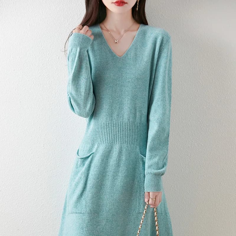 Autunno/Inverno 2024 nuova lana da donna con scollo a V lungo fondo lavorato a maglia gonna di lana abito ampio e sottile