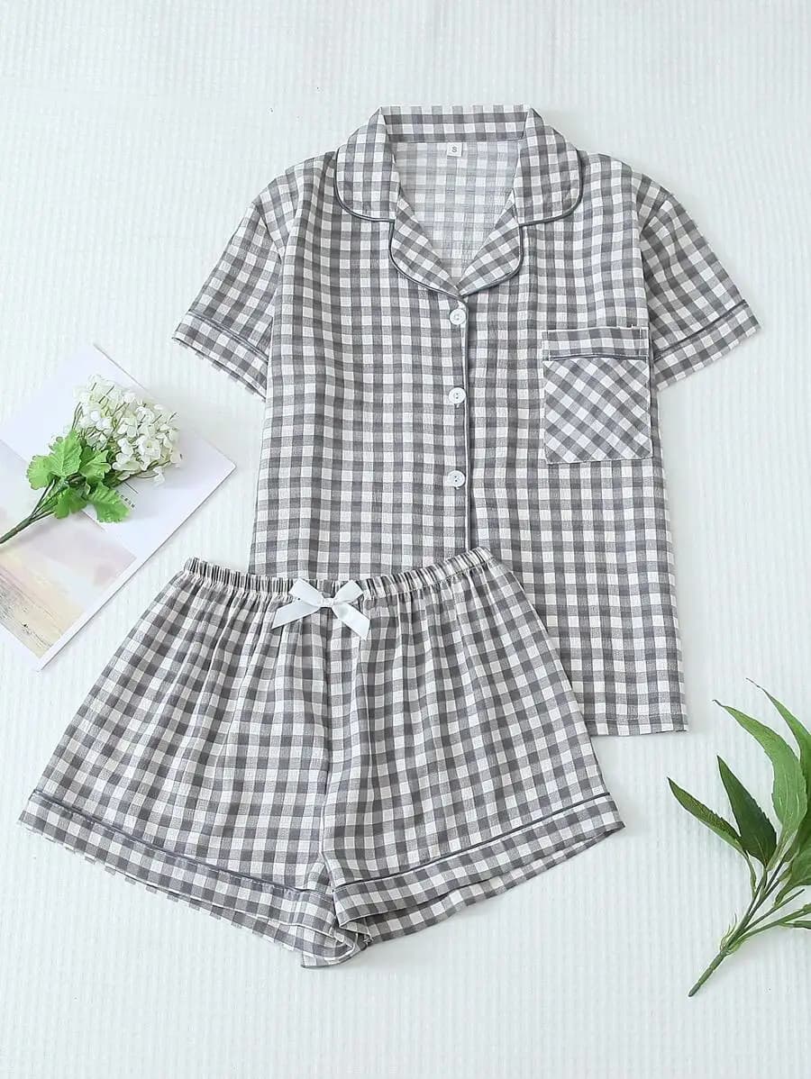 Set Pigiama da Donna Grigio e Bianco a Quadri con Maniche Corte e Pantaloncini
