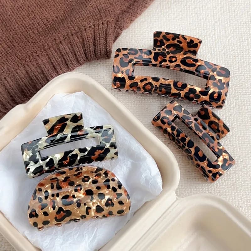 Vintage Leopard Print Square Large Claw Clip Shark Hair Accessories For Women Thick Hair Back Bun. Classic Retro Leopard Pattern