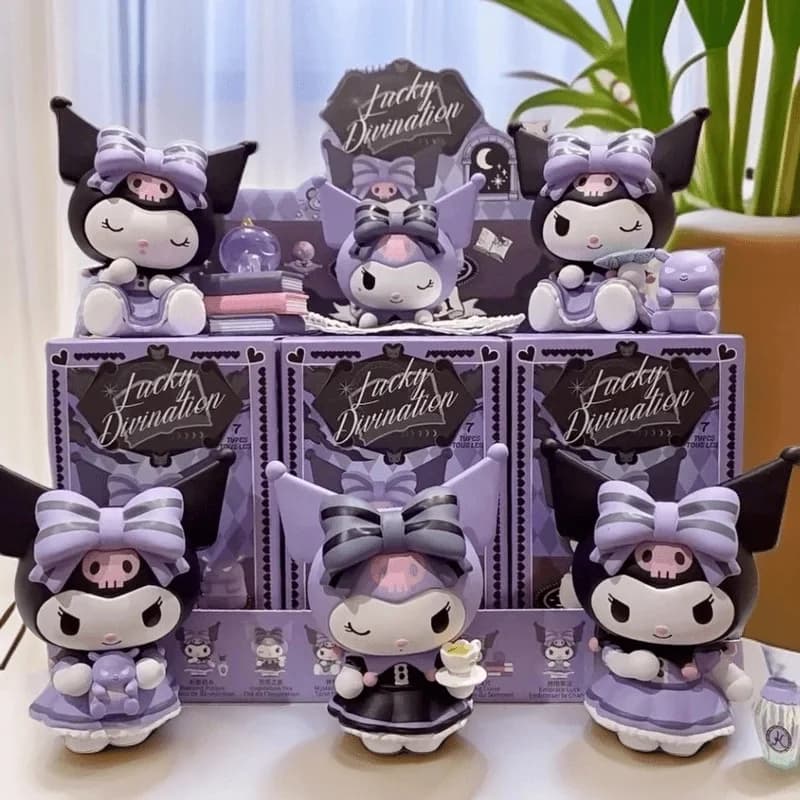 Cofanetto Regalo Serie Lucky Kuromi - Bambola Action Figure Trendy da Collezione per Scrivania