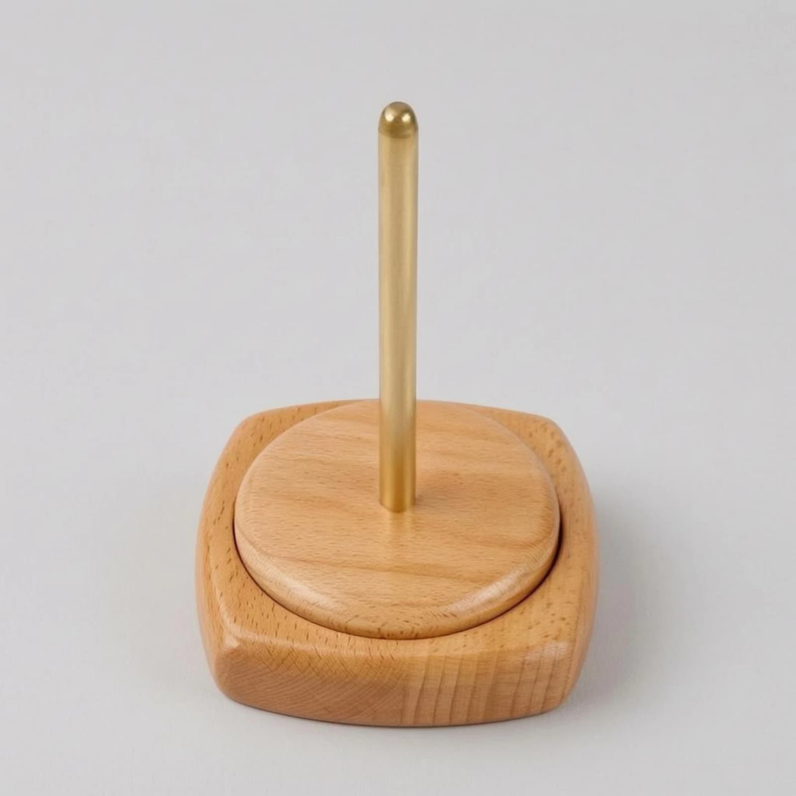 Yarn Spindle Holder Square Base Wooden Yarn Holder Craft Tool Even Tangletangle-Resistant for Knitters
