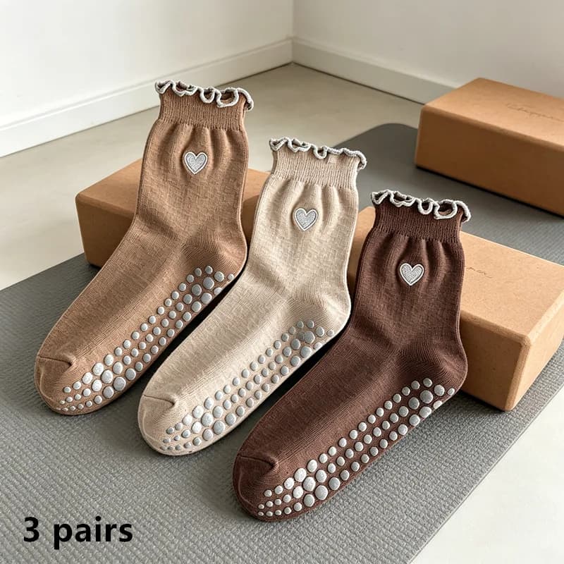 3 Pairs Women Heart Pattern Frilly Yoga Pilates Socks Non-Slip Silicone Grips Mid-Calf Indoor Sports Dance Floor Socks