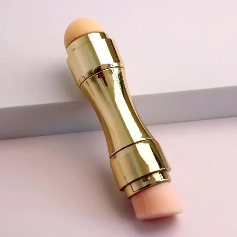 Set di Pennelli da Trucco da Viaggio 4 in 1, Design Salvaspazio, Pennelli per Viso, Labbra, Ombretto e Correttore per Ritocchi