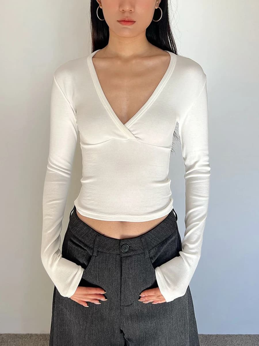 T-shirt a maniche lunghe con scollo a V incrociato Donna Autunno Cotone Slim Crop Top Donna Casual Semplice Solido All-match Magliette basic Y2k Top