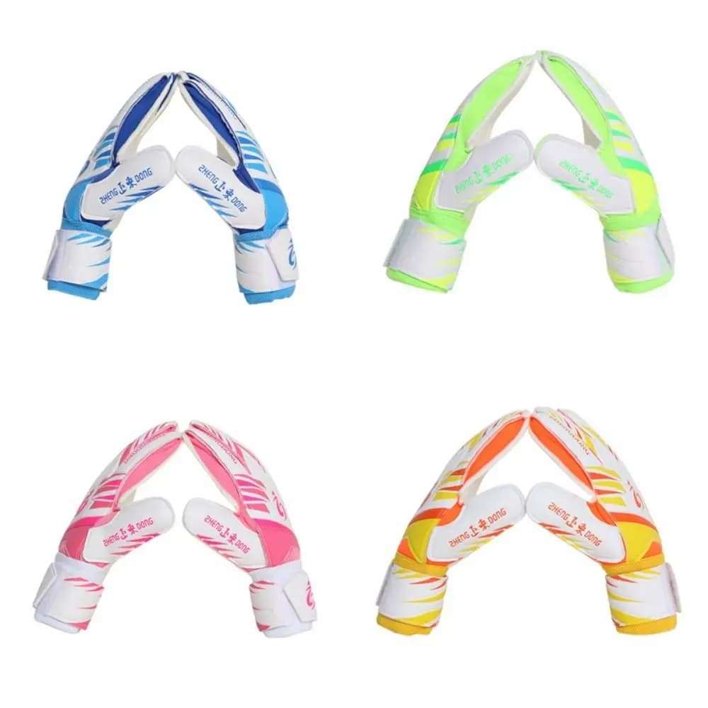1 Pair of Wear-resistant Football Gloves Excellent Anti-slip Goalkeeper Training Gloves Non-Slip Thick Latex Goalkeeper Gloves