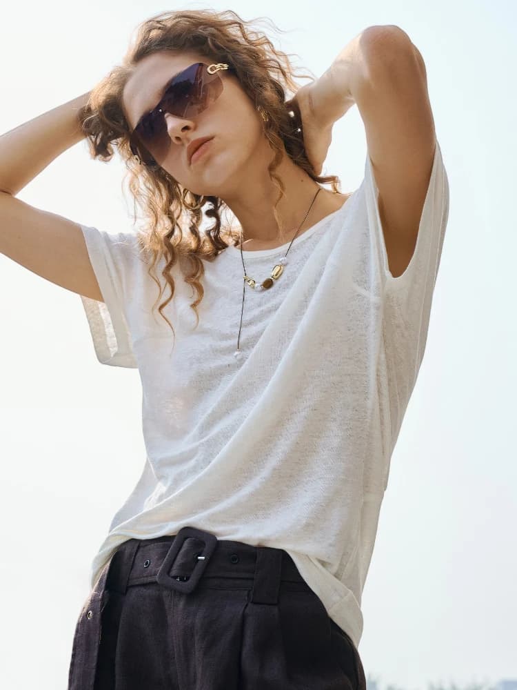 Women’s 100% Linen T-Shirt Crew Neck Short Sleeve Lightweight Breathable Panel-Cut Loose Fit Summer Top