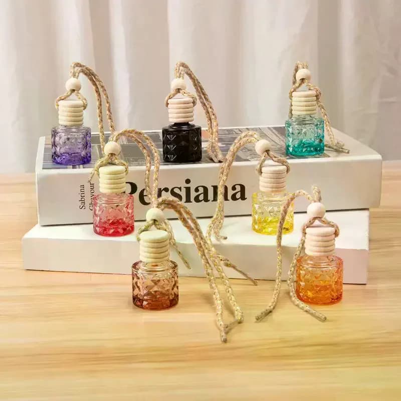 1Pcs Refillable Car Essential Oil Diffuser Bottle Empty Car Air Freshener Pendant Perfume Glass Bottle With Wooden Caps