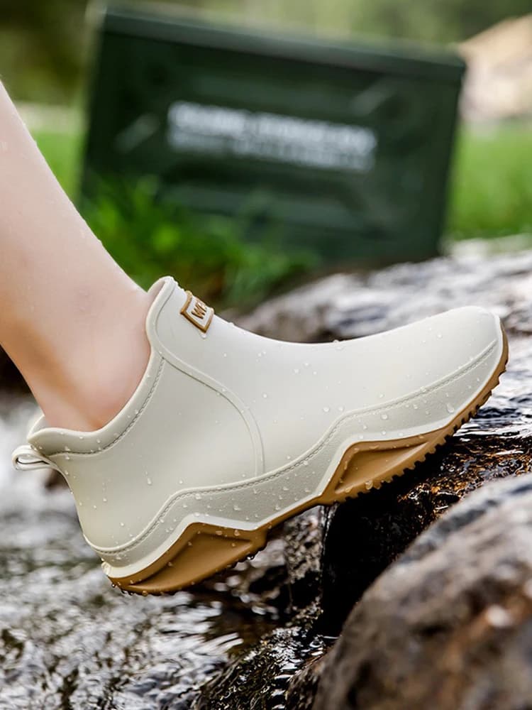 Stivali da pioggia da esterno per coppia di moda Nuovi uomini Scarpe da acqua da pesca per escursionismo alte Scarpe da lavoro antiscivolo per chef Scarpe impermeabili