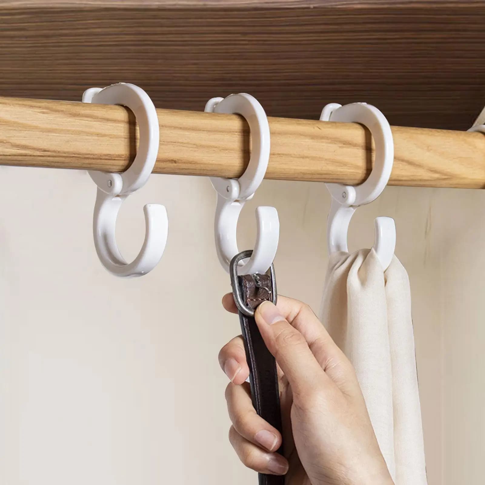 1 pcs windproof S-shaped hooks with buckle home kitchen pan rack bags bedroom bags clothes towels cup holder plastic clothes hangers