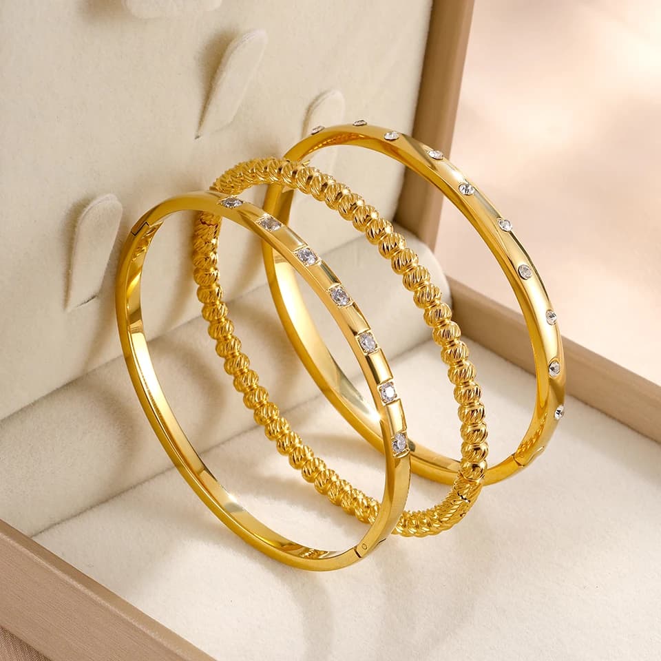 ZAKOL Braccialetti con bracciale intarsiato con zirconi rotondi in acciaio inossidabile per donna Bracciale regalo per le vacanze di coppia in tre colori Gioiello quotidiano per feste
