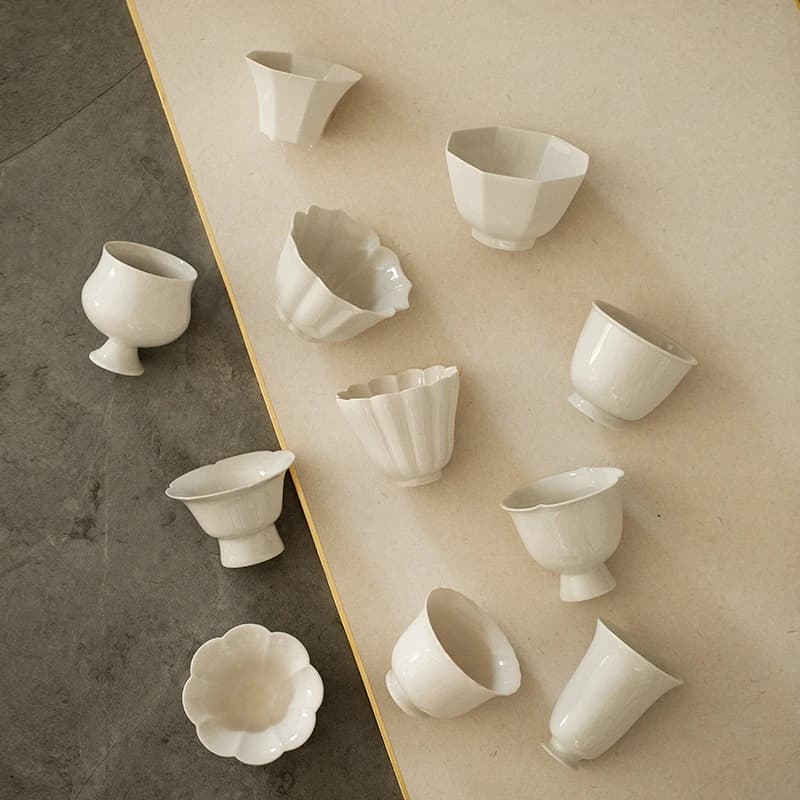 White Ceramic Master Tea Cup Single Kung Fu Tea Tasting Cup Household Drinkware Elegant Tea Accessory For Tea Table Decoration