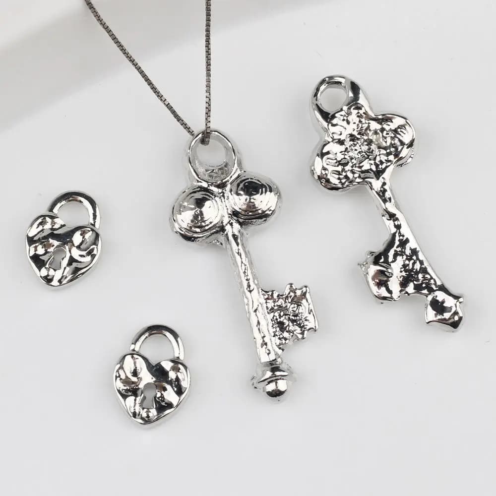 10 pcs/zinc alloy key heart pendant charms diy necklace bracelet accessories